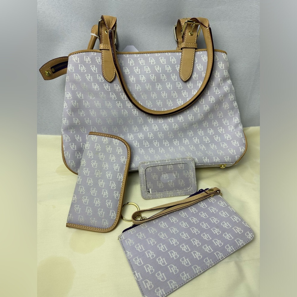 Dooney and Bourke Full purse/bag Set